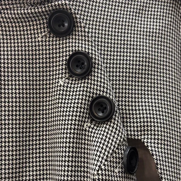 Elegant Women's Checked Cape Jacket dress - Picture 7 of 8